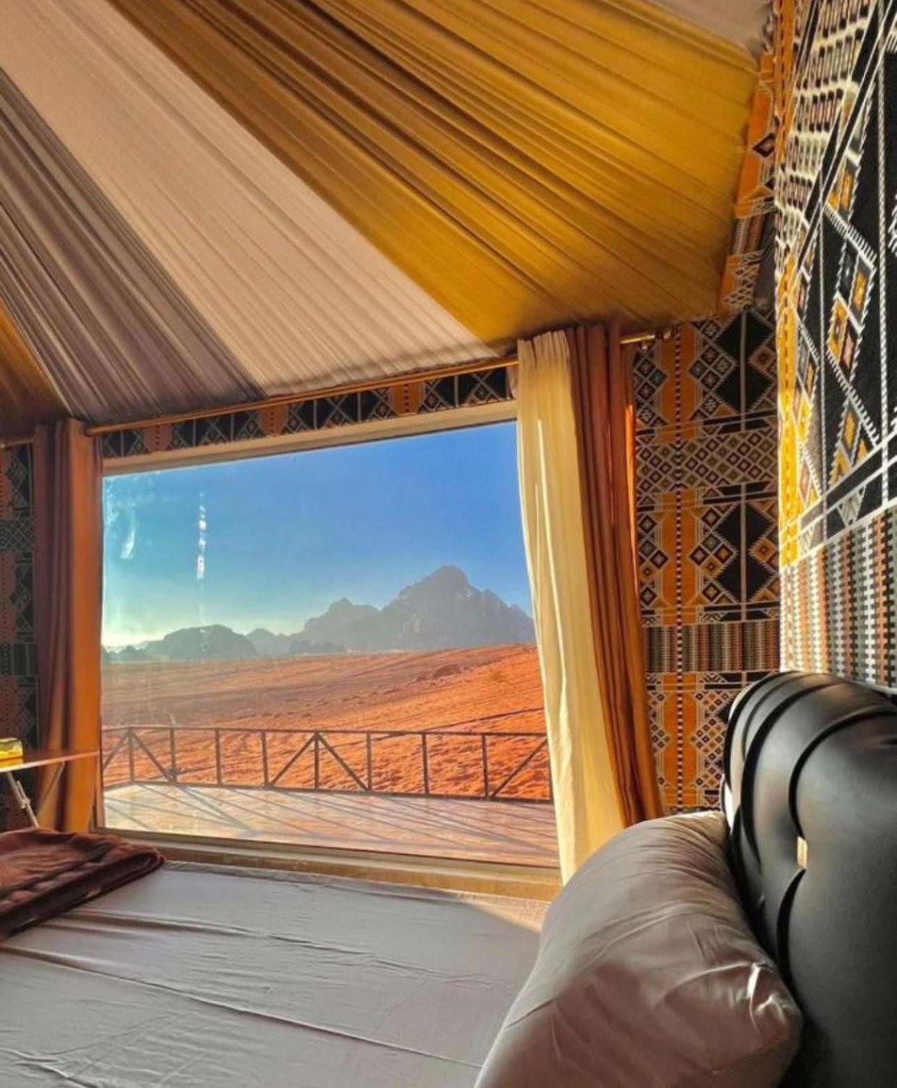 Rum Flower Bubbles Luxury Camp Wadi Rum Exterior photo